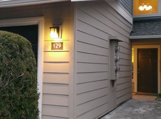 4344 W Lake Sammamish Pkwy SE APT 129, Issaquah, WA 98027