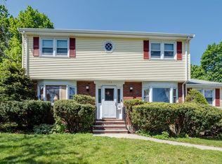 136 Stafford Rd, Lowell, MA 01852