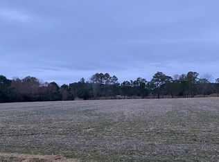 8 Green Landing Rd, Onancock, VA 23417