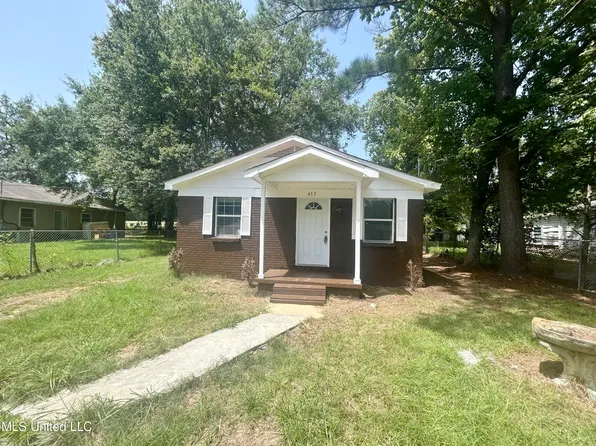 457 E Semmes St, Canton, MS 39046
