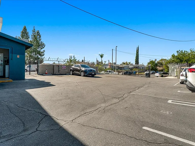7739 Laurel Canyon Blvd #13 — Photo 17