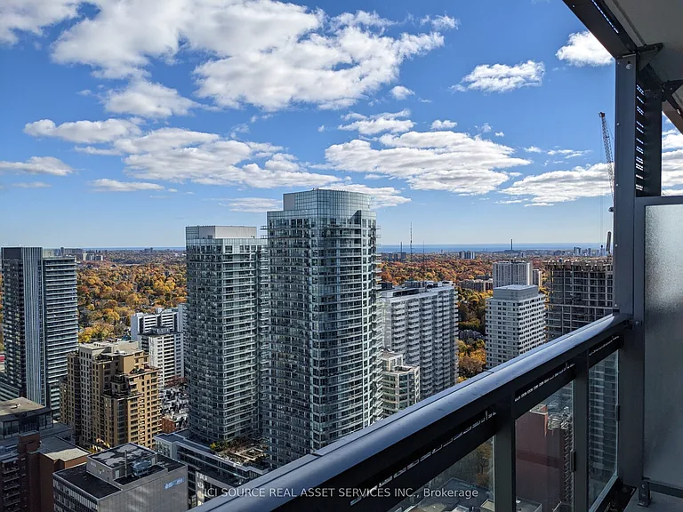 39 Roehampton Ave #3210 — Photo 19