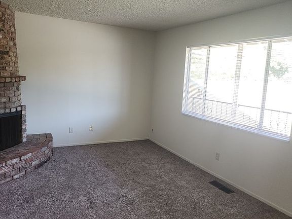 4th image of 2405 Vera Cruz Dr #C