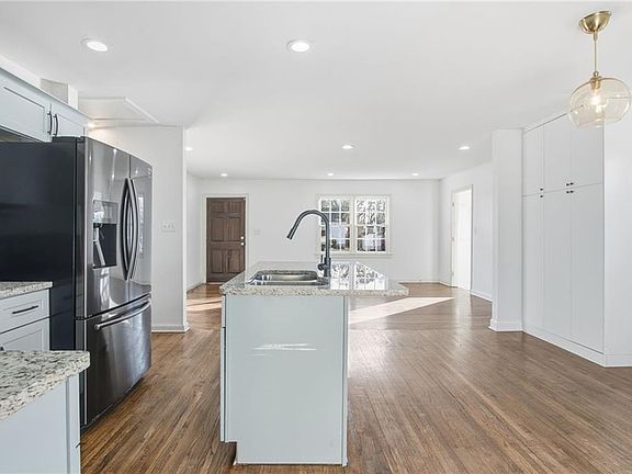 5th image of 1333 Lynford Dr SW