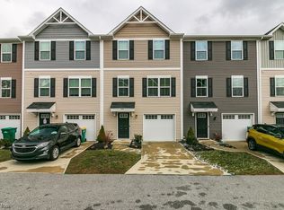 830 Sugarberry Ct, Painesville, OH 44077