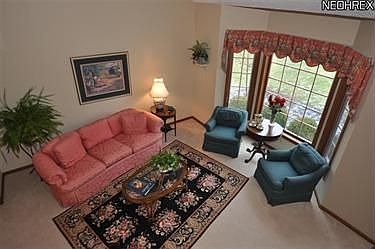 5th image of 409 Beacon Ct