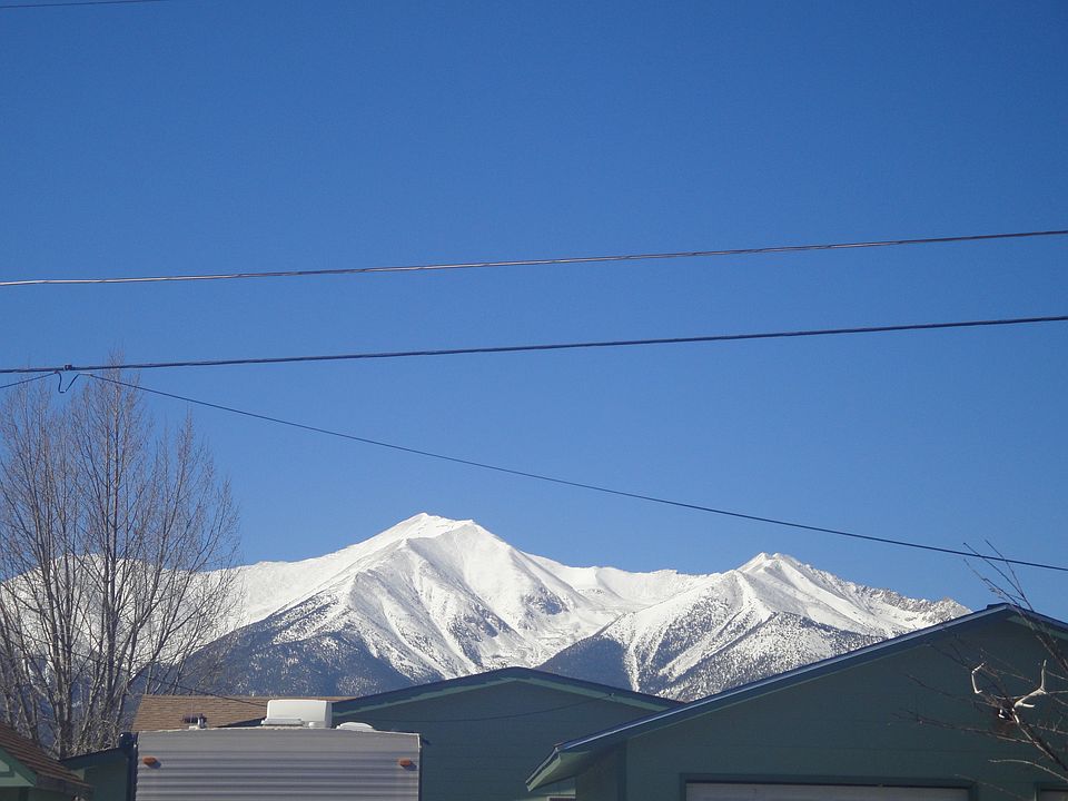 View to back of Mt Princeton