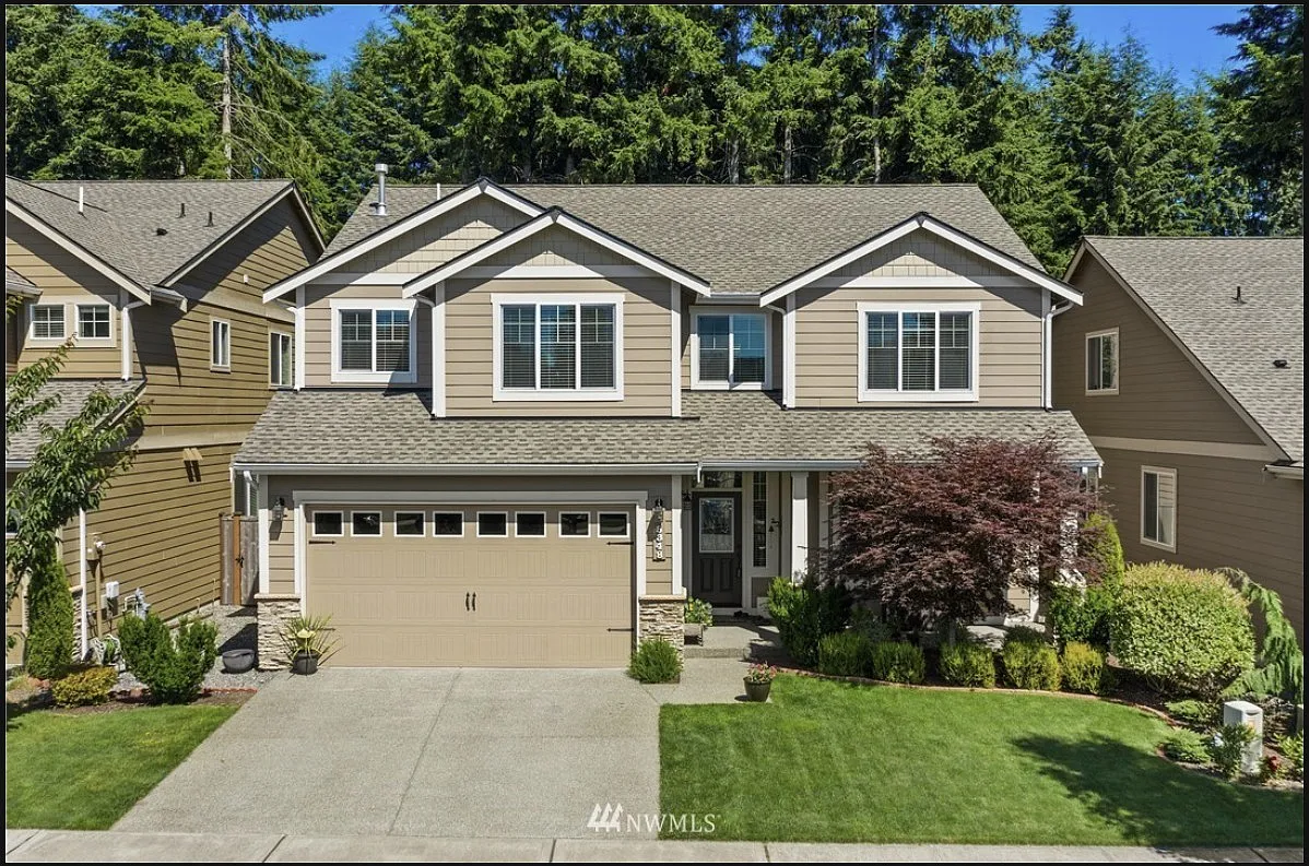 4 bed, 2628 sqft, $3,600 — Photo 1