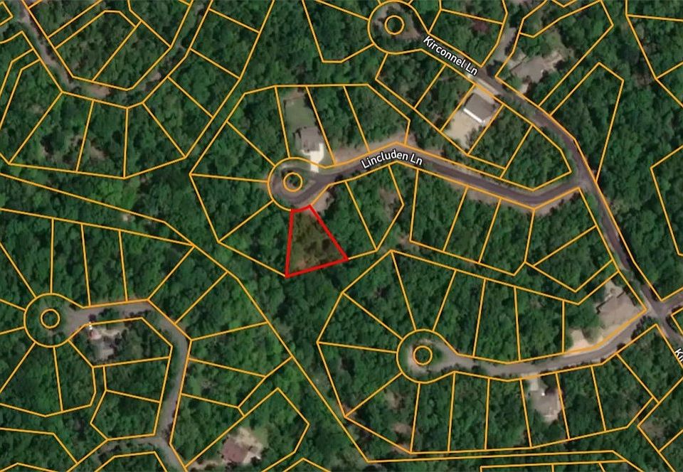 1st image of 8 Lincluden Ln #8