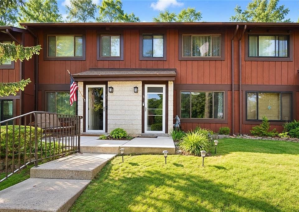 1st image of 38 Stone Ln #38
