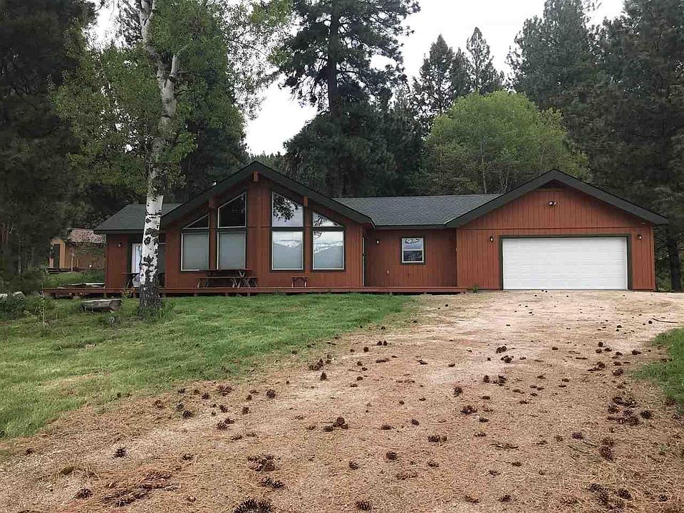 Front faces to the west