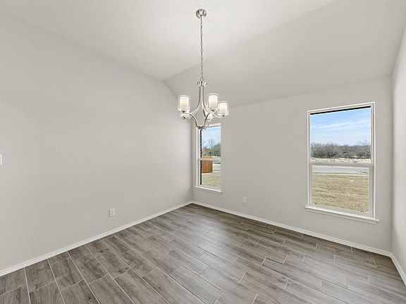 4th image of 1421 Cedar Creek Ln