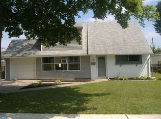 47 Cameo Pl, Levittown, PA 19057