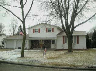 927 Ruffed Grouse St, Green Bay, WI 54311