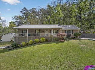 2701 Riverview Dr, Hokes Bluff, AL 35903