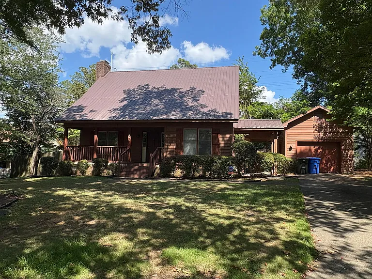405 Bannerman Ct — Photo 3