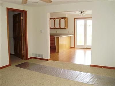2nd image of 709 D Ave W