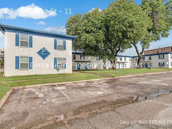 308 S West St, Arlington, TX