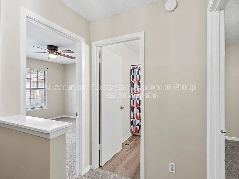 611 Center St #10 — Photo 12