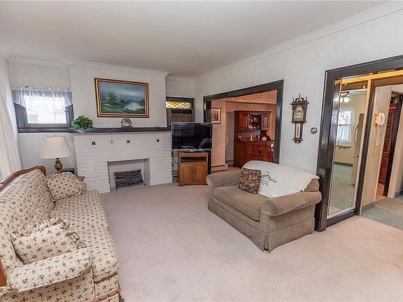 5th image of 3306 Hillcrest Ave