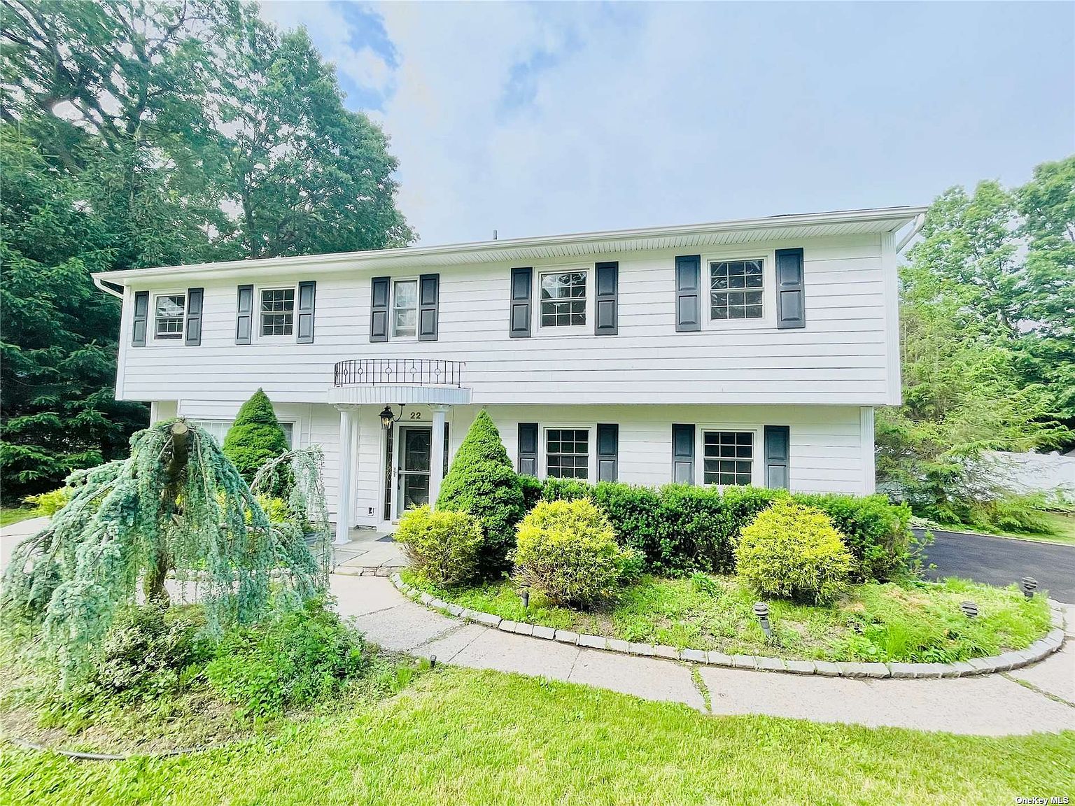 22 Dunedin Street, Smithtown, NY 11787 | Zillow