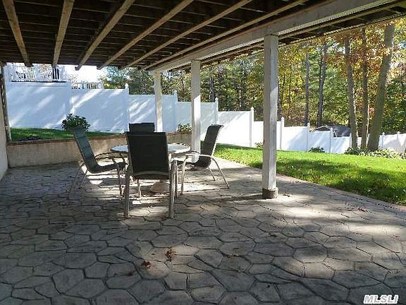 2nd image of 40 Joan St