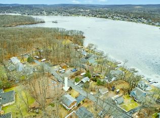 74 N Lakeside Ave, Lake Hopatcong, NJ 07849