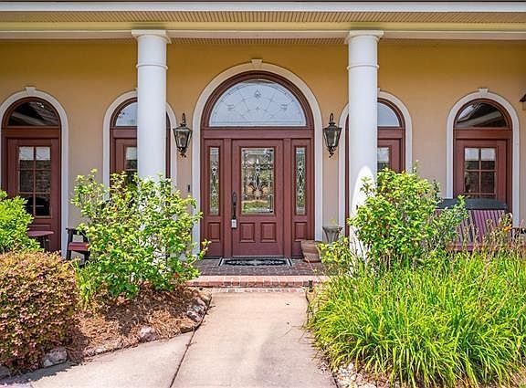 3rd image of 6405 Audubon Oaks