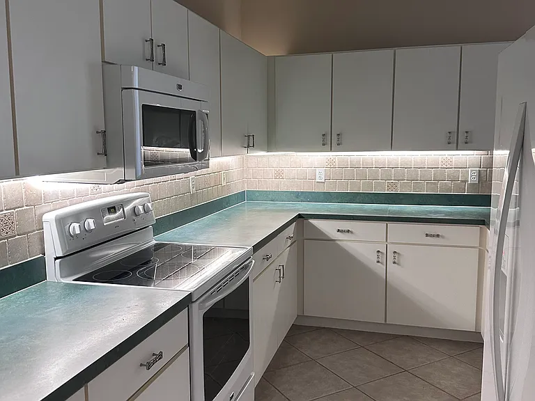 771 Crossfield Cir — Photo 36