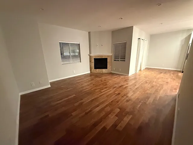 3 bed, 2.5 bath, 1600 sqft, $4,995 — Photo 4