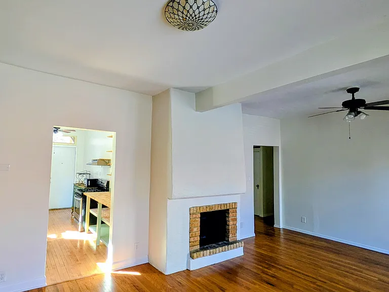 3166 N Pine Grove Ave #2 — Photo 4
