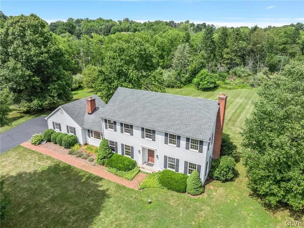 2435 Fox Run, Riegelsville, PA 18077