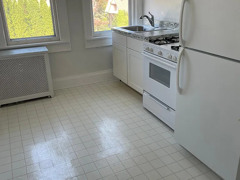 1529 Adams Ave #3 — Photo 6