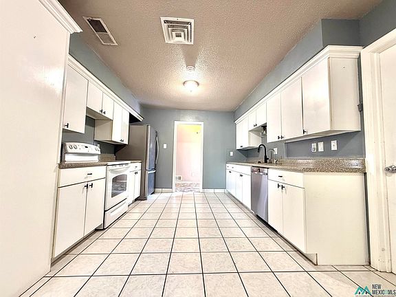 4th image of 1209 W Copper Ave