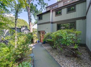 15 Harbour Vlg #A, Branford, CT 06405