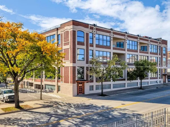 109 W Washington Ave APT 22, Jackson, MI 49201