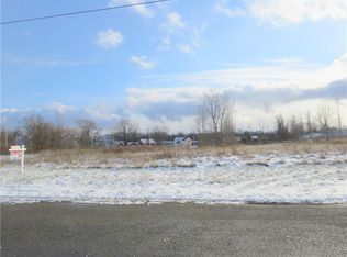 2066 Railroad Ave, Ontario, NY 14519