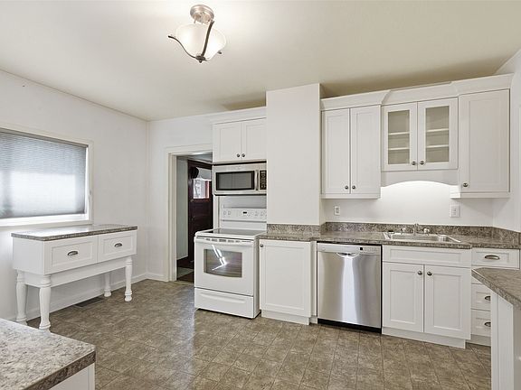 3rd image of 513 Toole Ave