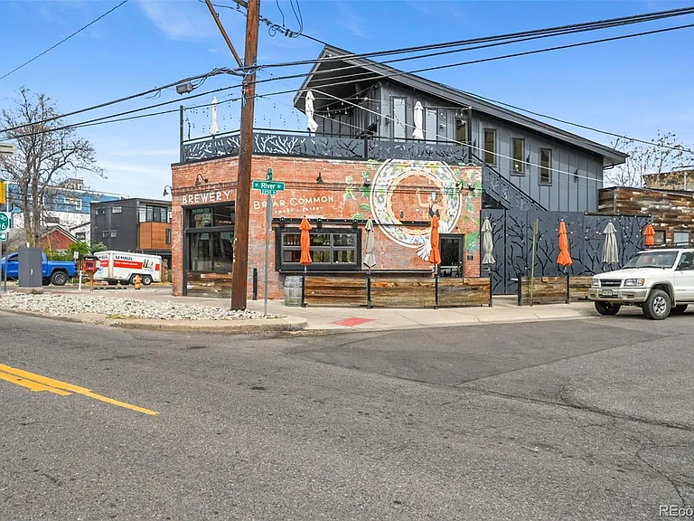 2240 N Clay St #204 — Photo 27