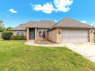 611 Jack Perry Dr, Centerton, AR 72719
