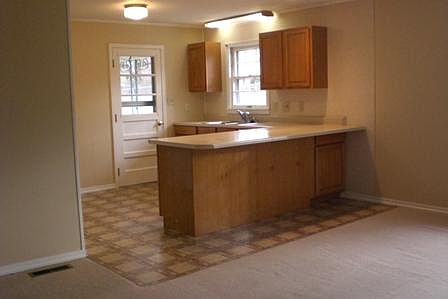 Kitchen Breakfast Bar from Den