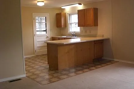 Kitchen Breakfast Bar from Den