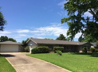 204 Walnut Ln, Bossier City, LA 71111