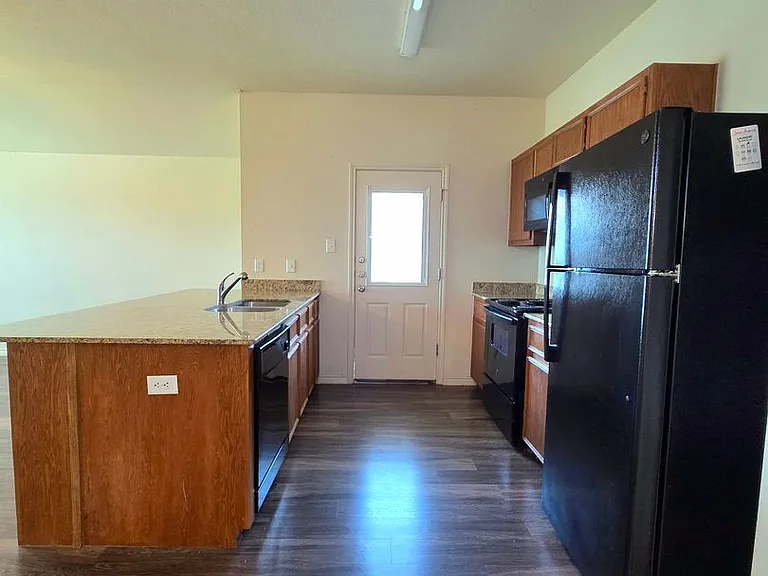3315 Stonewall Dr #B — Photo 7