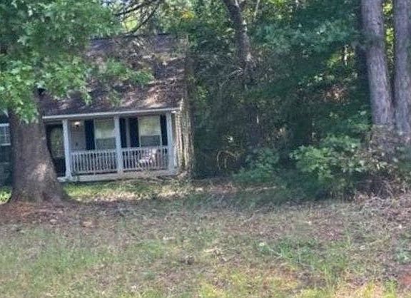 2nd image of 303 Nelson Rd NW