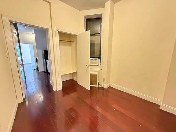4th image of 121 W 104th St #1S