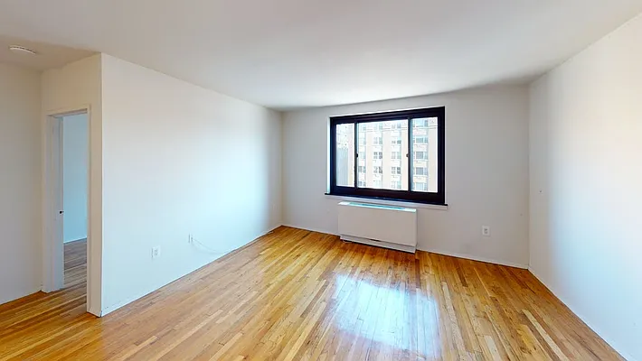 Rented by AZ REALTY NYC LLC | media 14