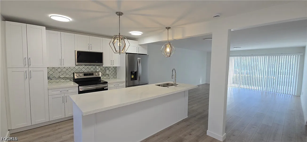 2 bed, 2.0 bath, 1115 sqft, $1,850 — Photo 2