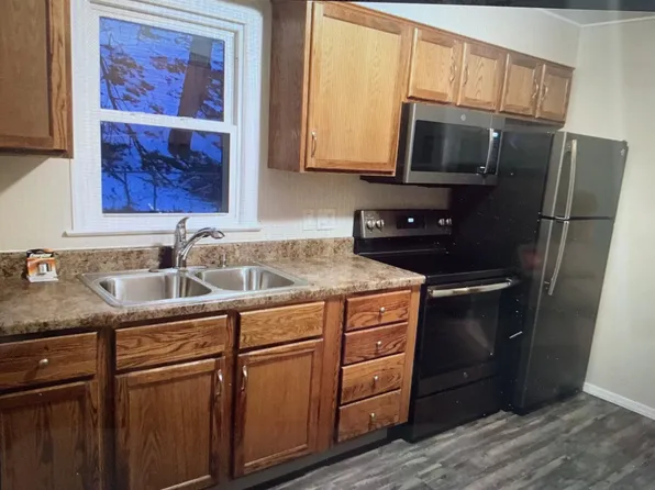 750 Kirkwood St, Dubuque, IA 52001