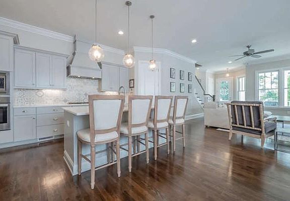 3rd image of 5050 Nelson Dr